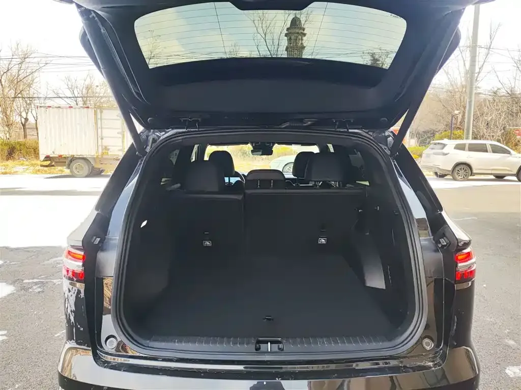 Geely Xingyue L 2024 из CN, фото 3