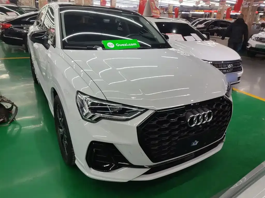 Audi Q3 Sportback — фото 9