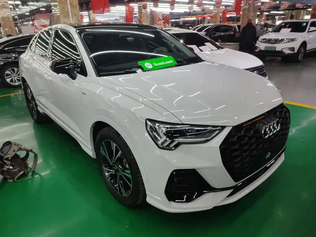 Audi Q3 Sportback — фото 8