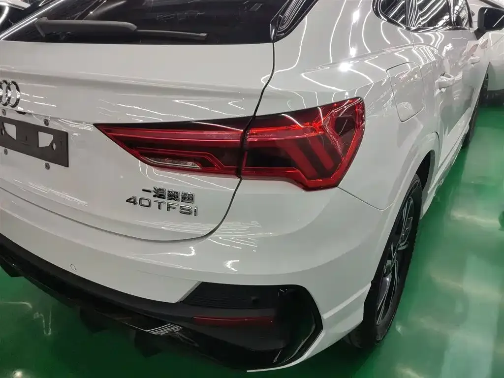 Audi Q3 Sportback — фото 10