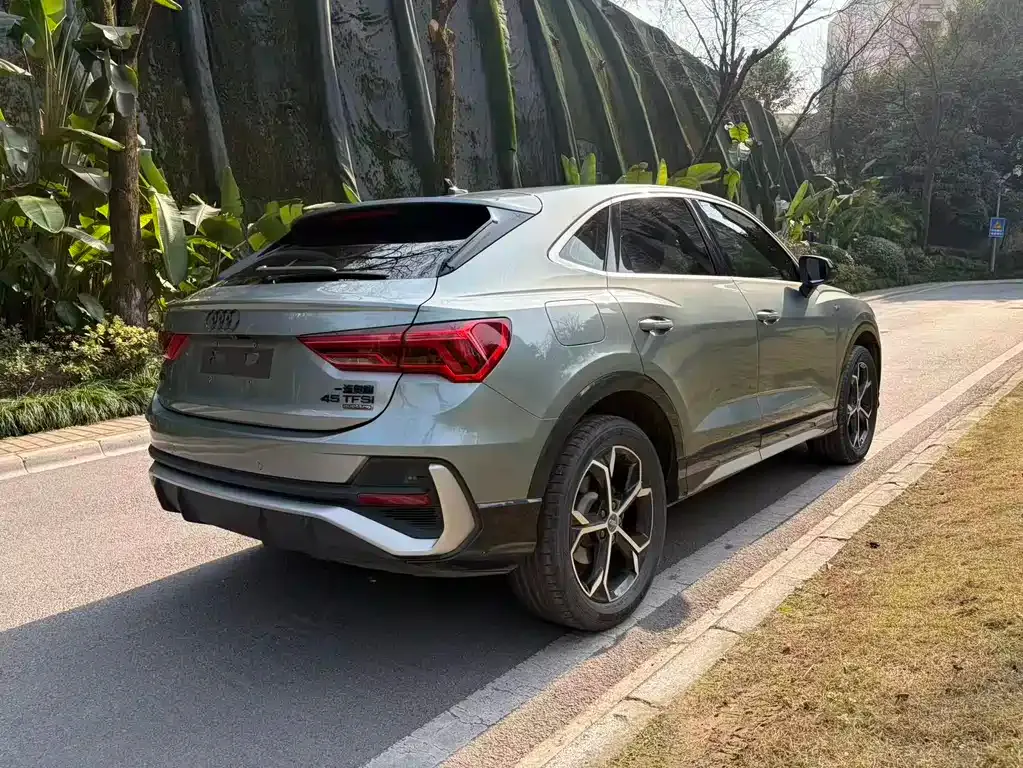 Audi Q3 Sportback 2021 из CN, фото 8