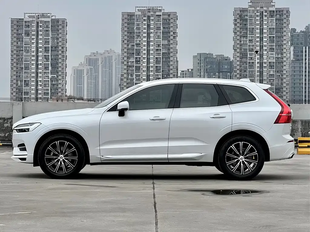 Volvo XC60 2021 из CN, фото 10