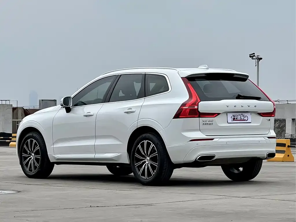 Volvo XC60 2021 из CN, фото 4