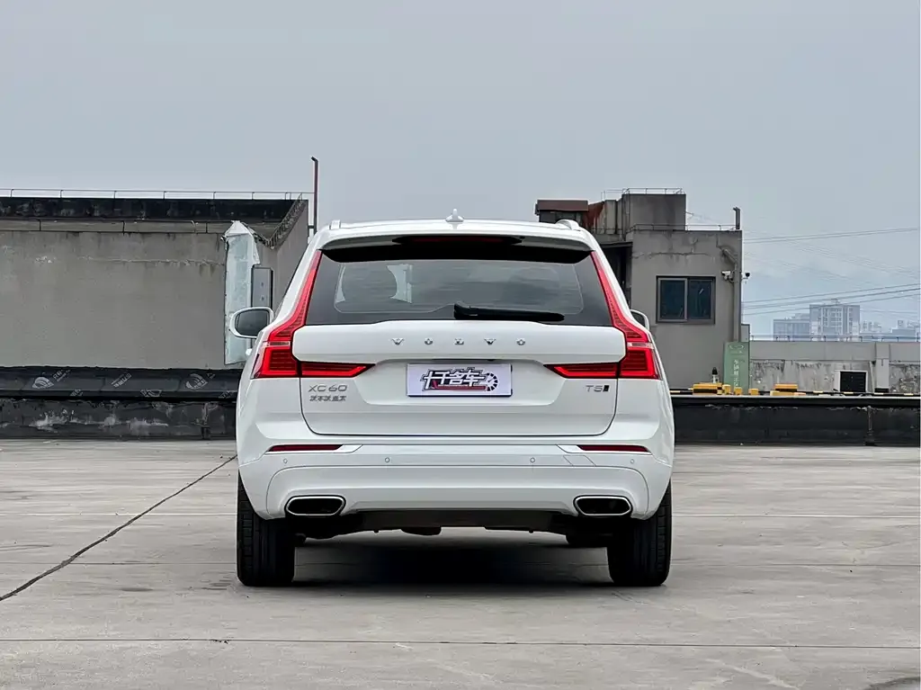 Volvo XC60 2021 из CN, фото 2
