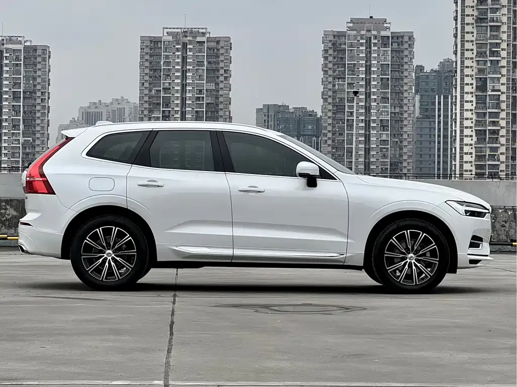 Volvo XC60 2021 из CN, фото 7
