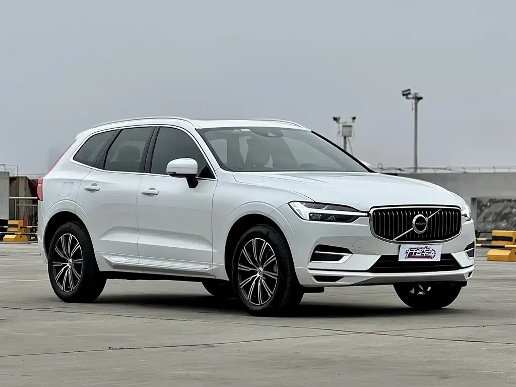 Volvo XC60 2021 из CN, фото 3
