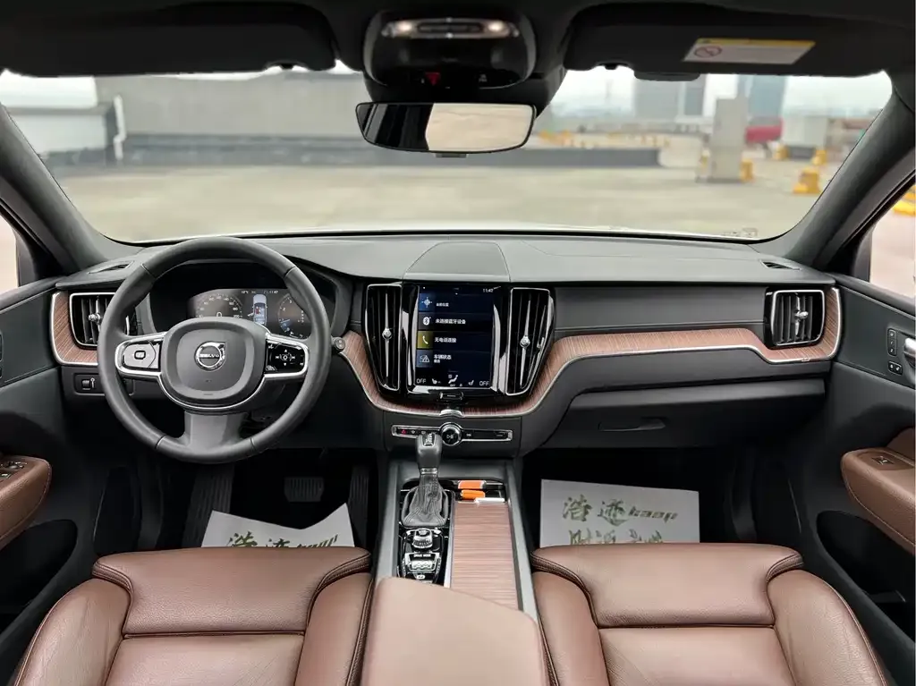 Volvo XC60 2021 из CN, фото 6