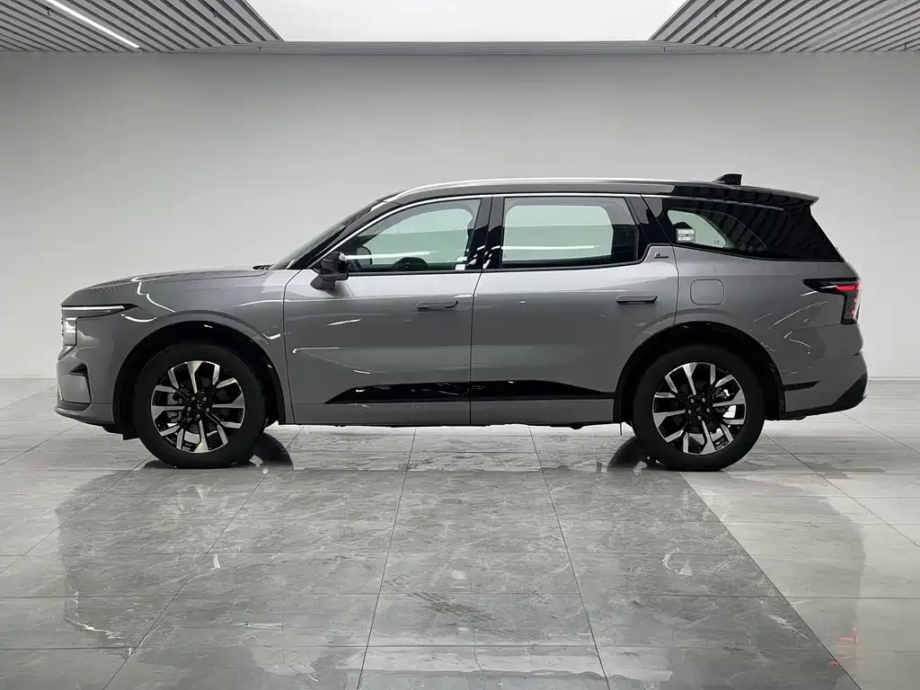 Ford Edge — фото 10