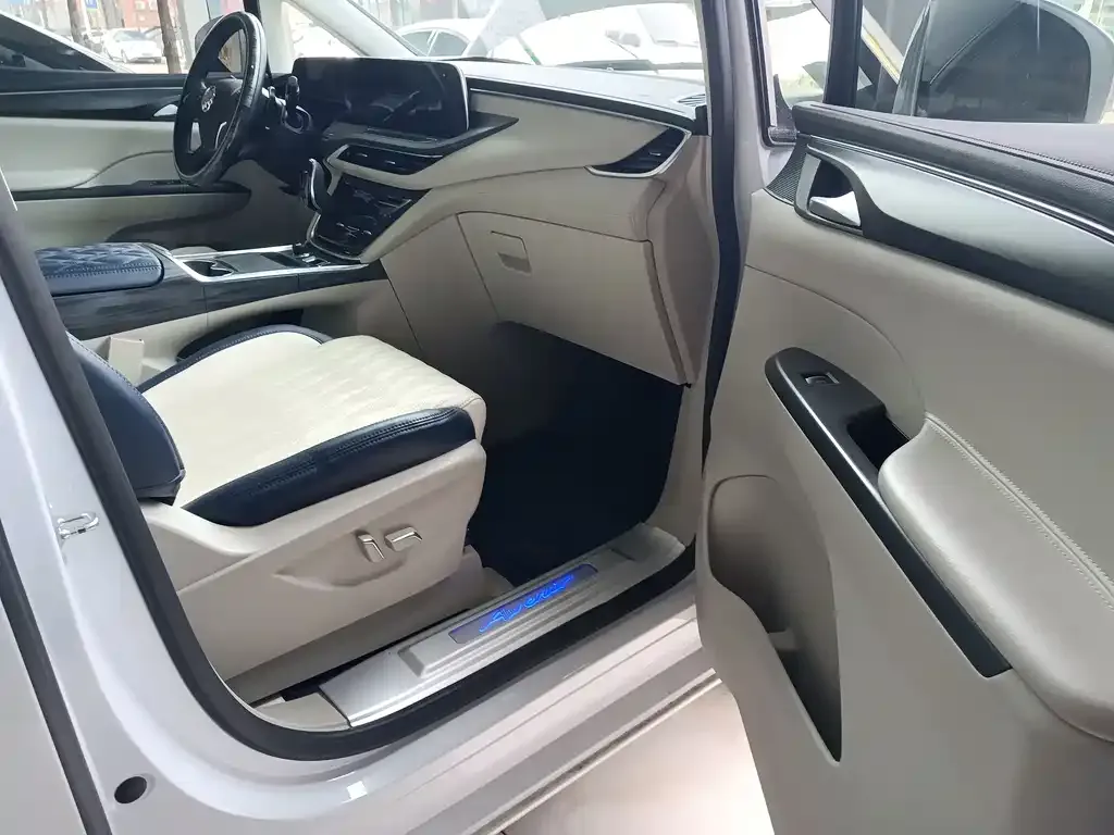 Buick GL8 2022 из CN, фото 8