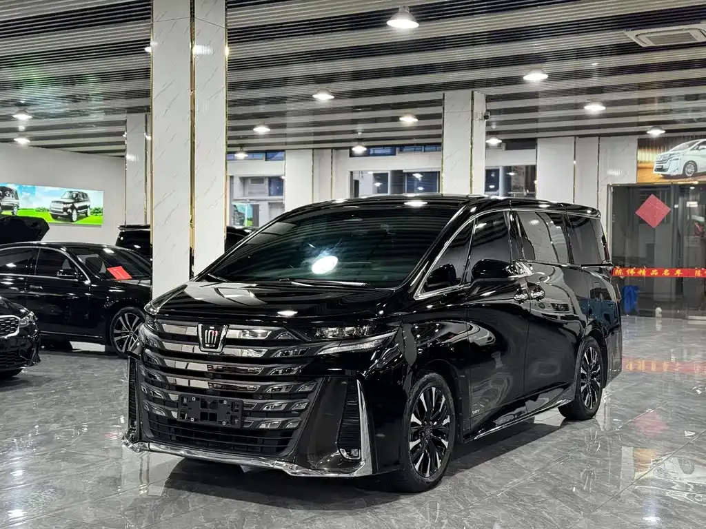 Toyota Vellfire 2024 из CN, фото 1