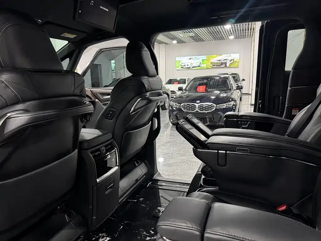 Toyota Vellfire 2024 из CN, фото 5