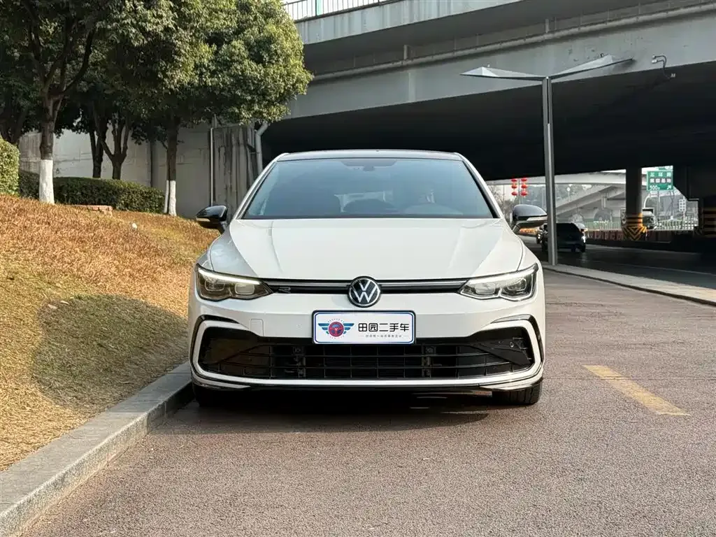 Volkswagen Golf 2023 из CN, фото 4