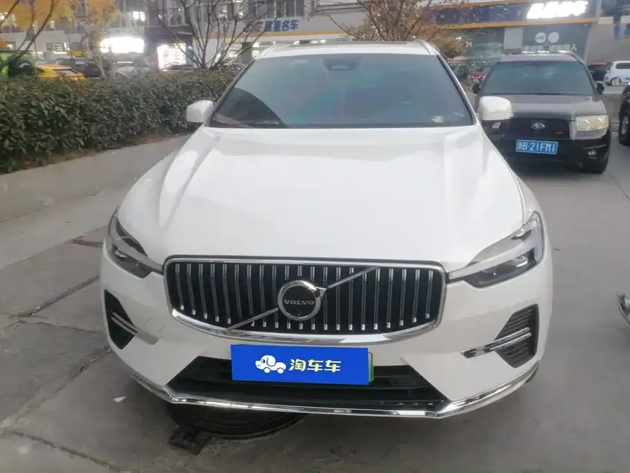 Volvo XC60 PHEV 2023 из CN, фото 3