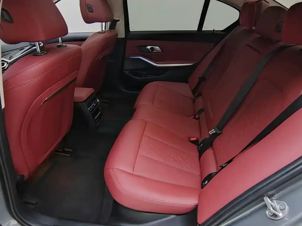 BMW 3 Series 2023 из CN, фото 6