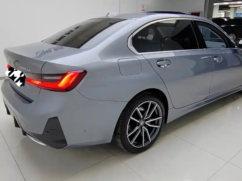 BMW 3 Series 2023 из CN, фото 8