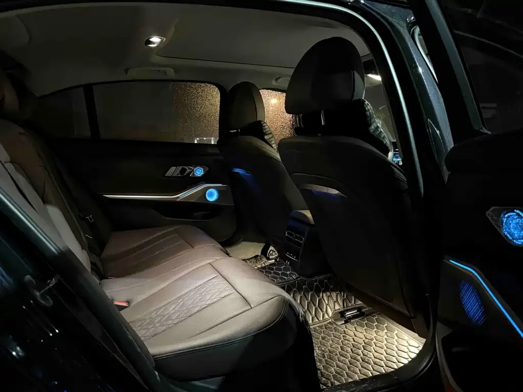BMW i3 2023 из CN, фото 6