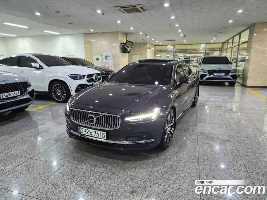 Volvo S90 — фото 1