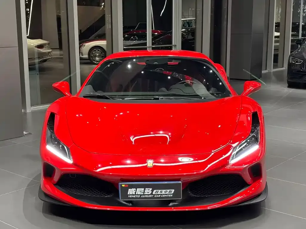 Ferrari F8 — фото 7
