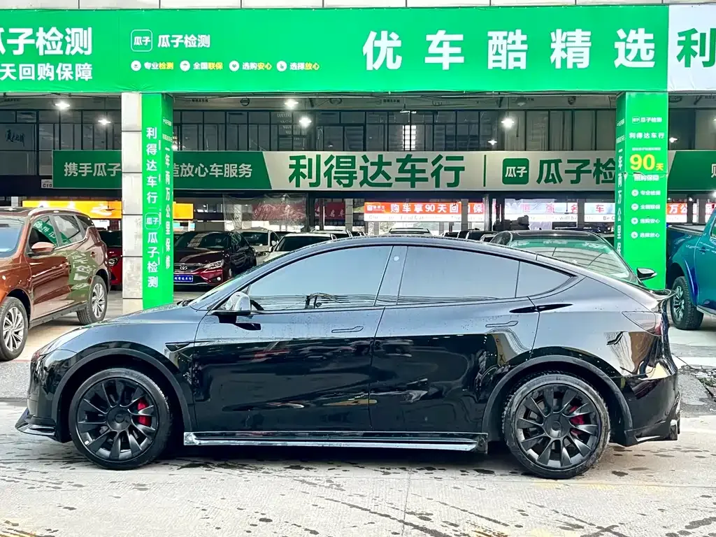 Tesla Model Y 2023 из CN, фото 6