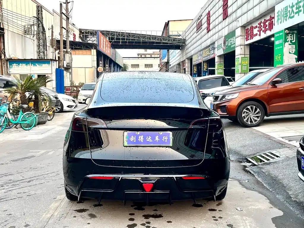 Tesla Model Y 2023 из CN, фото 8