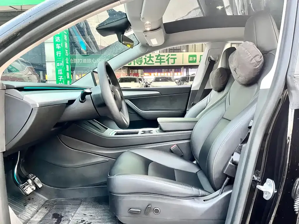 Tesla Model Y 2023 из CN, фото 2