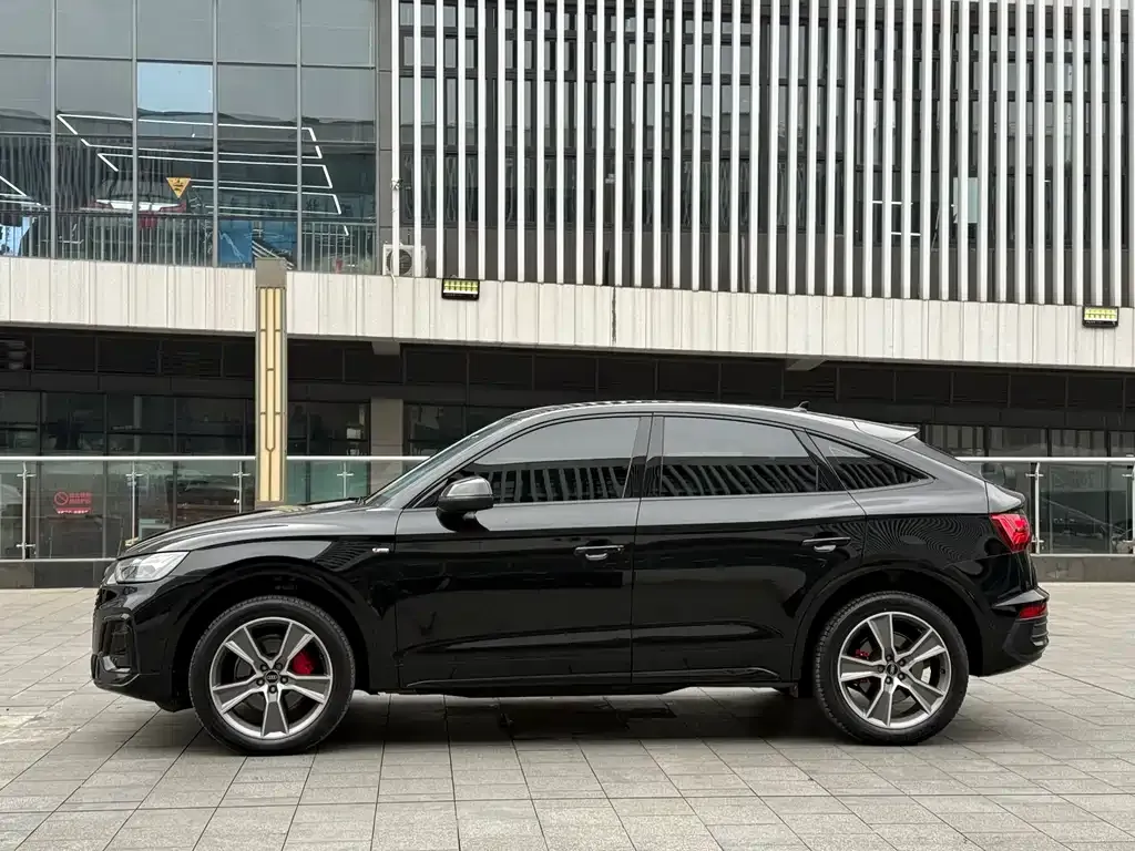 Audi Q5L Sportback 2023 из CN, фото 10
