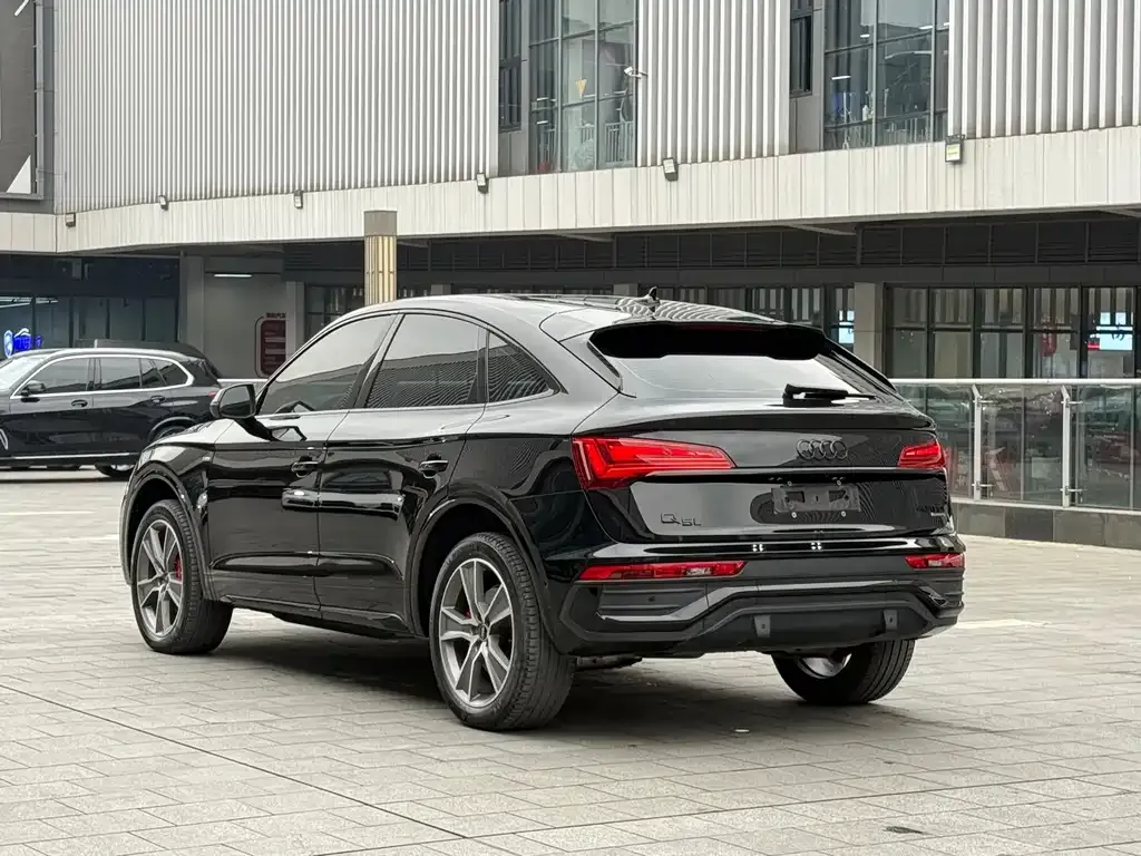 Audi Q5L Sportback 2023 из CN, фото 6