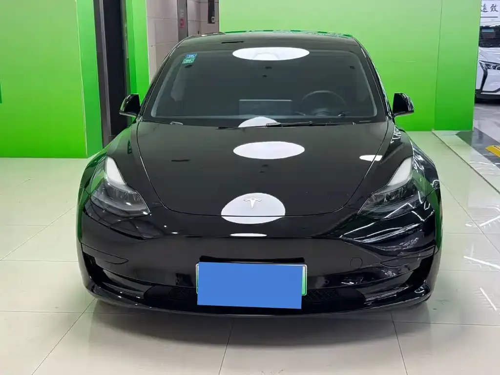 Tesla Model 3 — фото 5