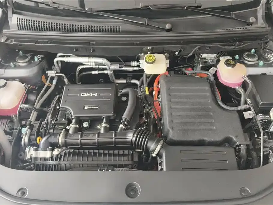 BYD Seal 05 DM-i — фото 10