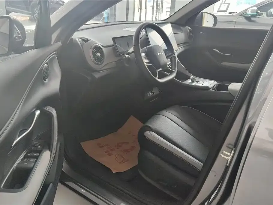 BYD Seal 05 DM-i — фото 9