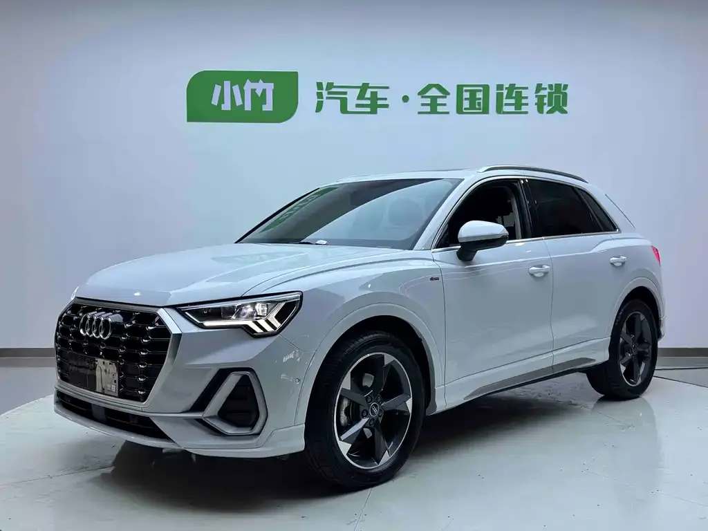 Audi Q3 2023 из CN, фото 1