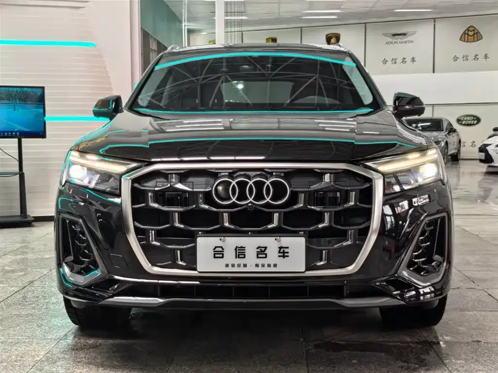 Audi Q7 2025 из CN, фото 8