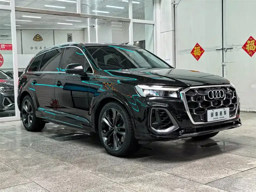 Audi Q7 2025 из CN, фото 9