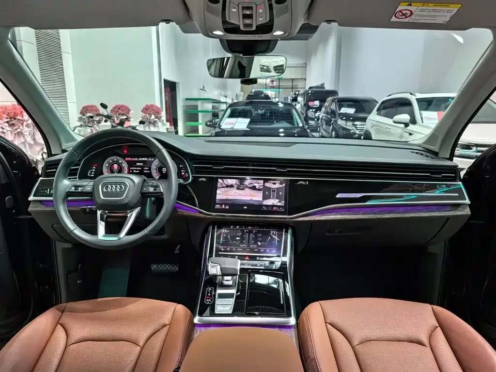 Audi Q7 2025 из CN, фото 6