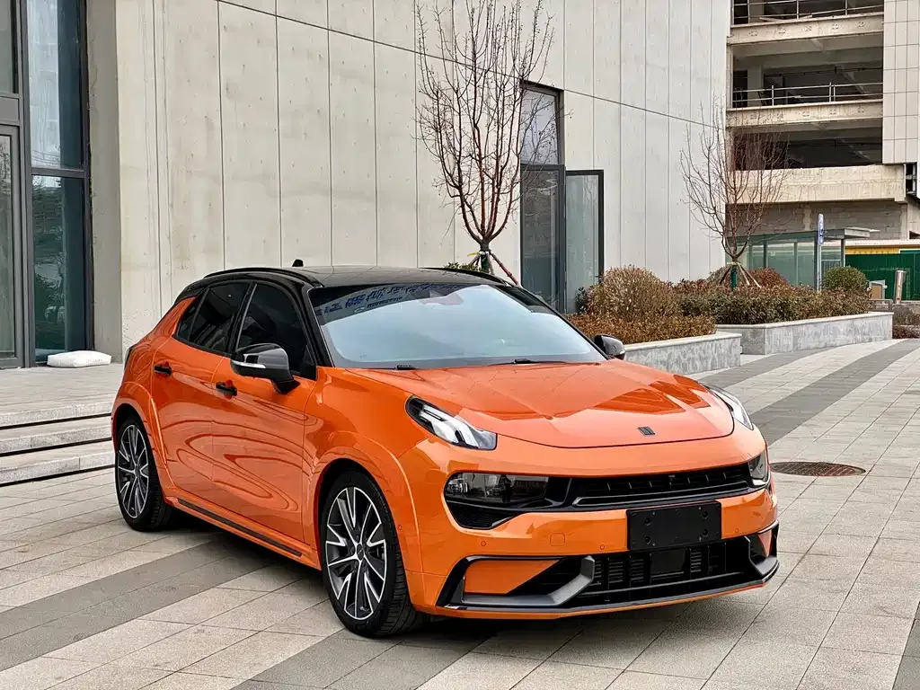 Lynk & Co 02 Hatchback — фото 3
