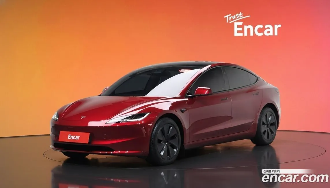 Tesla Model 3 — фото 1