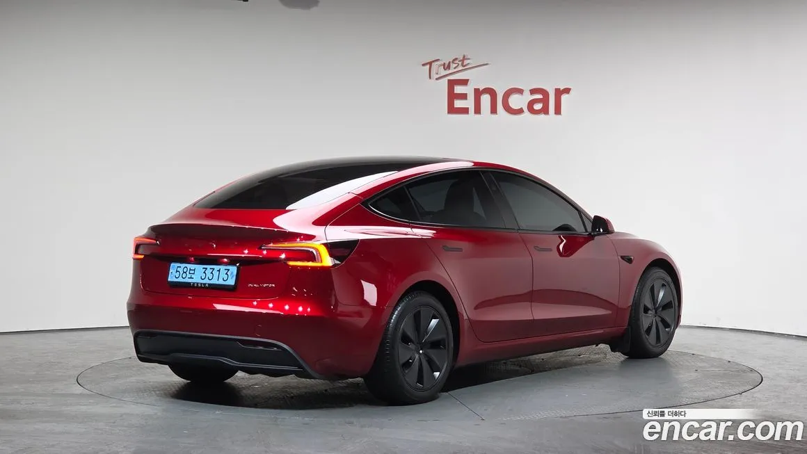 Tesla Model 3 — фото 6