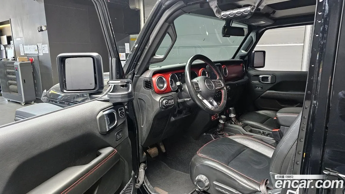 Jeep Wrangler 2023 из KR, фото 4