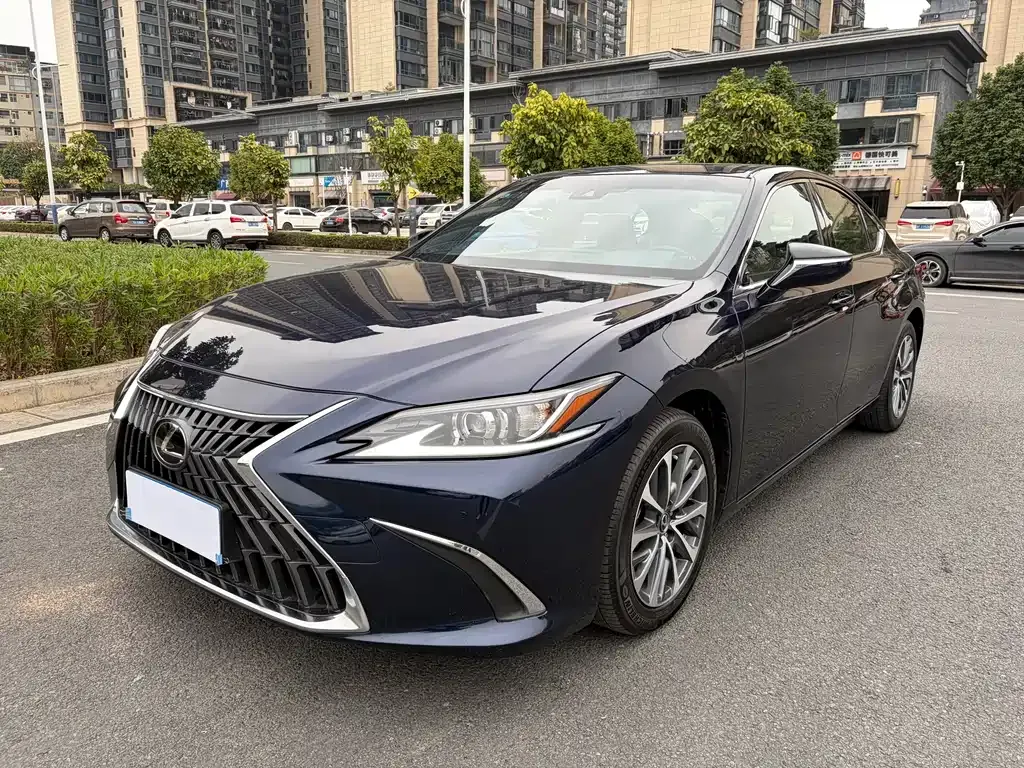 Lexus ES 2023 из CN, фото 1
