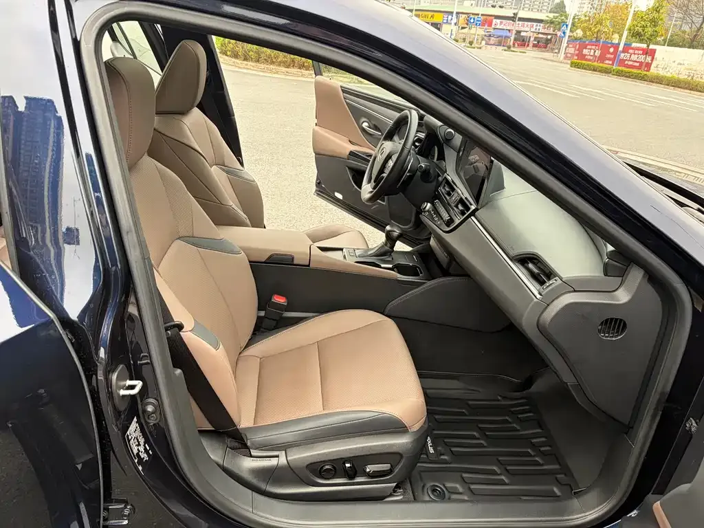 Lexus ES 2023 из CN, фото 5