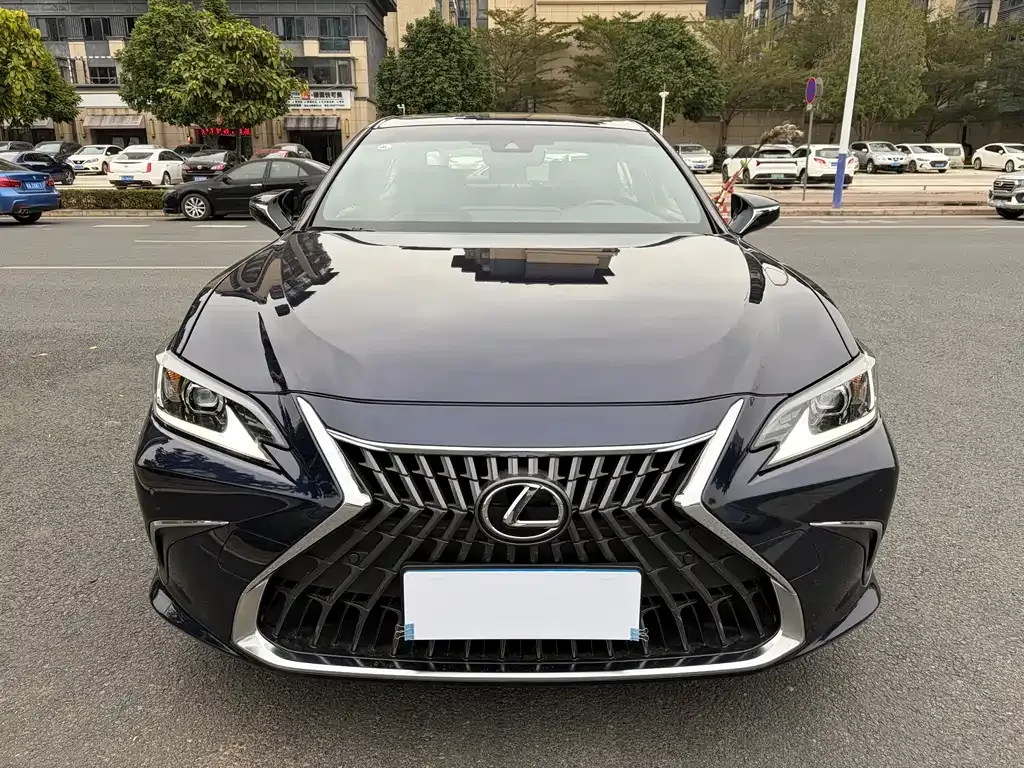 Lexus ES 2023 из CN, фото 9