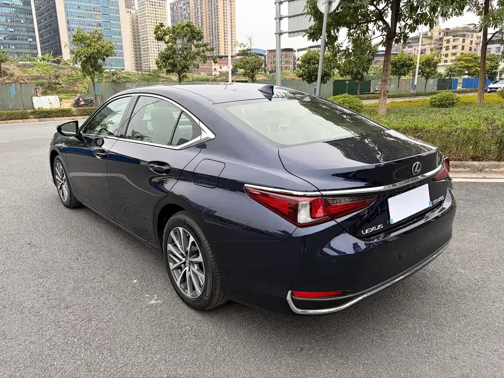 Lexus ES 2023 из CN, фото 8
