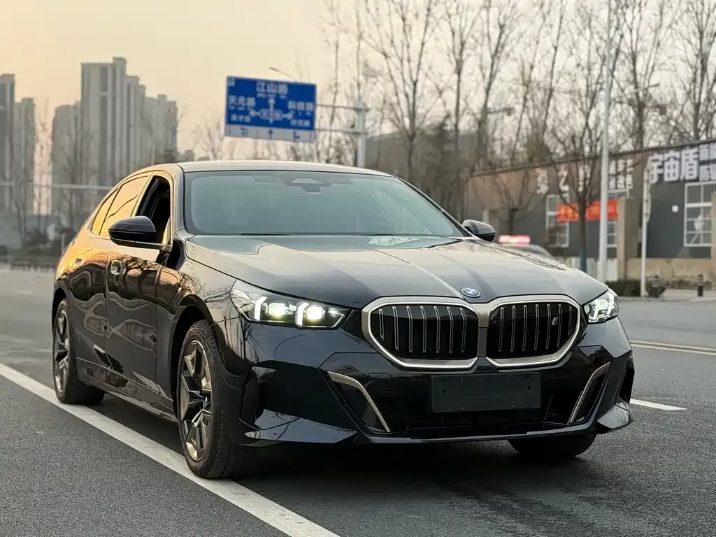 BMW i5 2024 из CN, фото 3