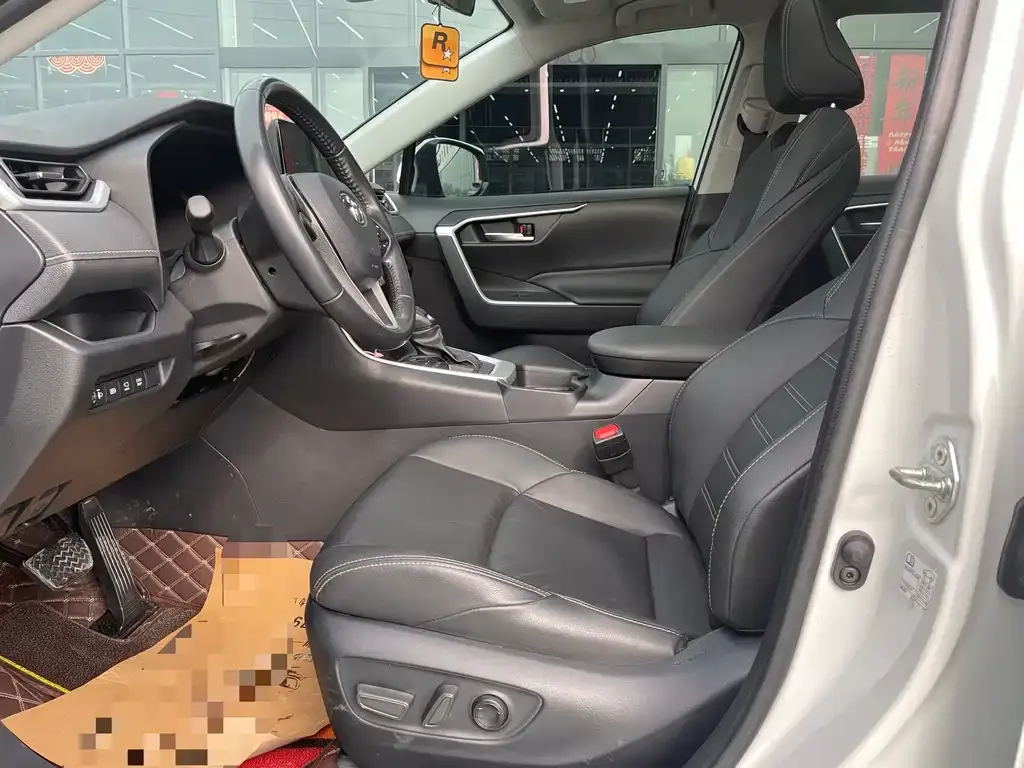 Toyota Wildlander 2024 из CN, фото 2