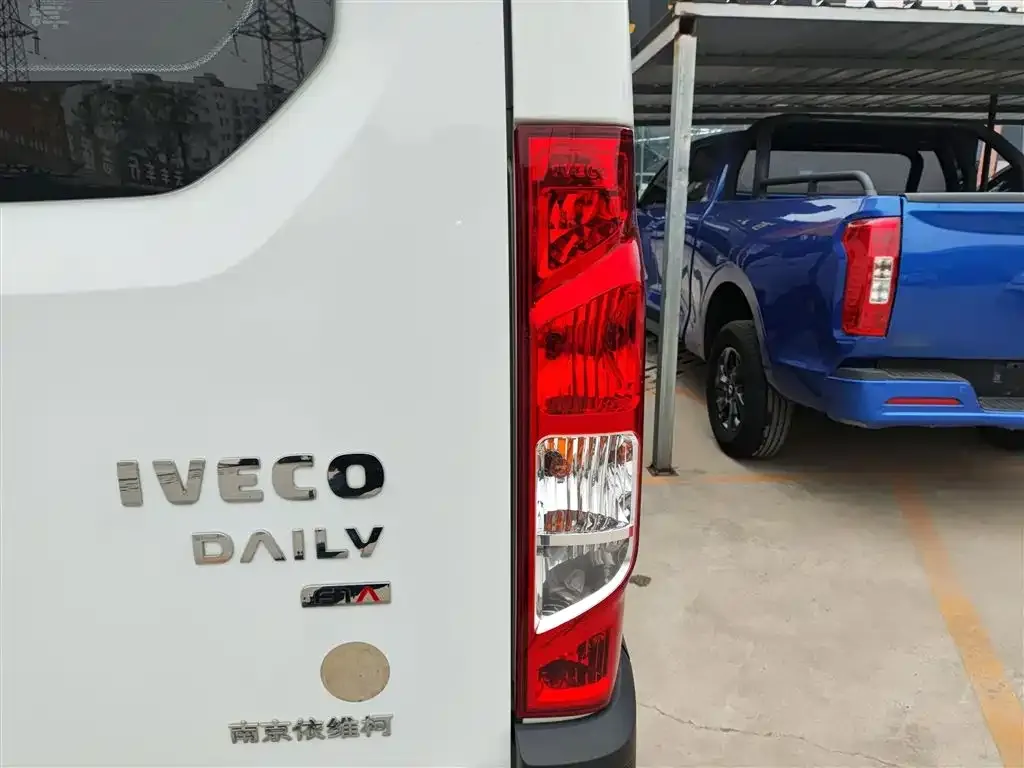 IVECO Ousheng 2021 из CN, фото 3