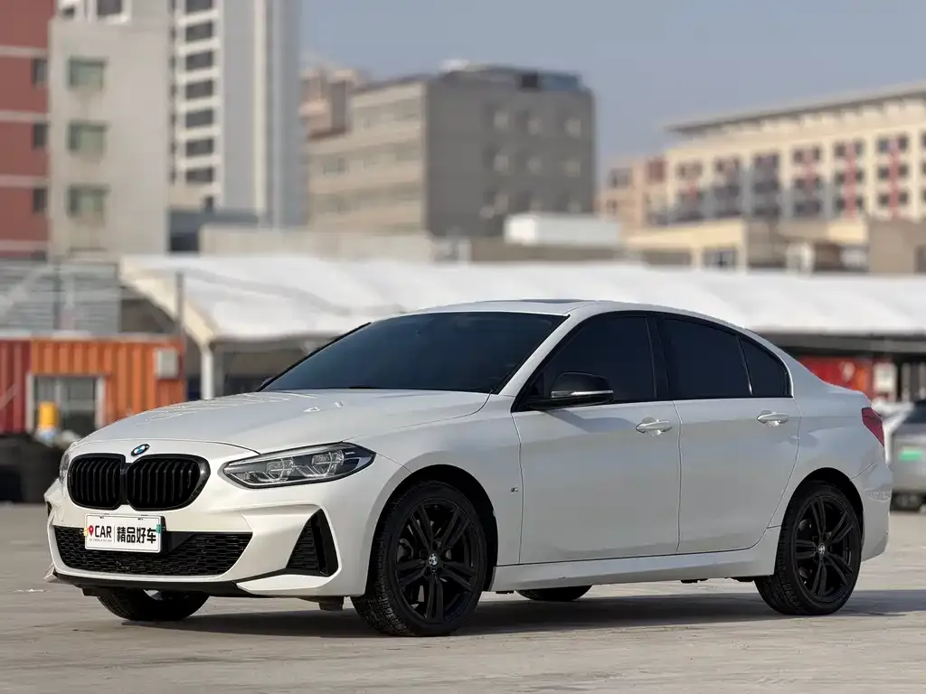 BMW 1 Series 2021 из CN, фото 1