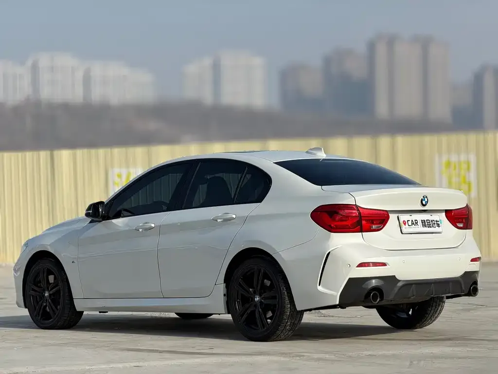 BMW 1 Series 2021 из CN, фото 2