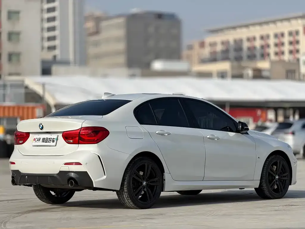 BMW 1 Series 2021 из CN, фото 4