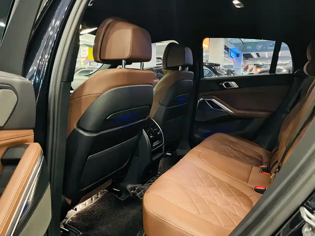 BMW X6 2023 из CN, фото 4