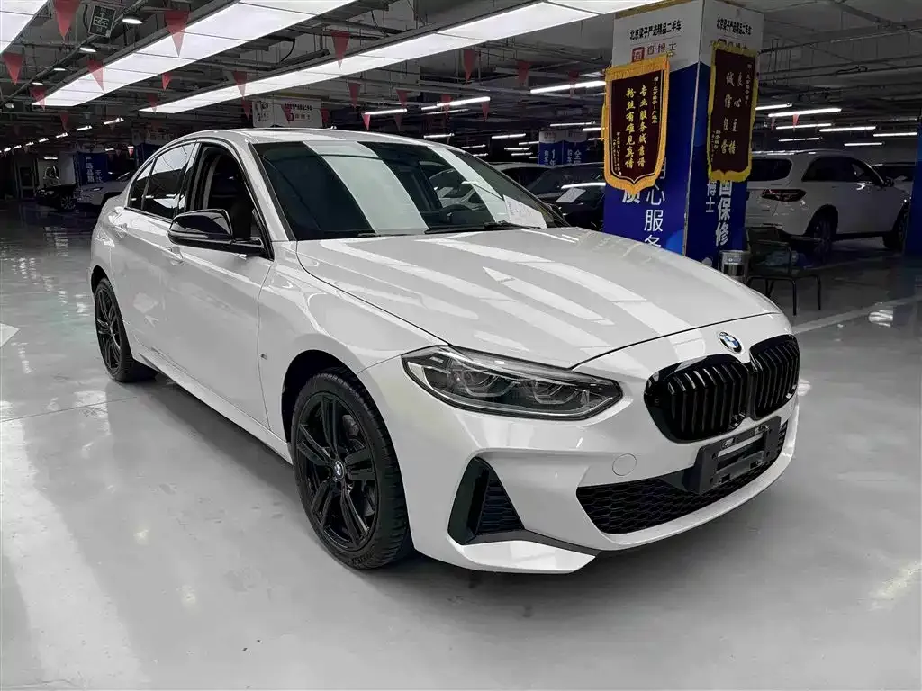 BMW 1 Series 2021 из CN, фото 2